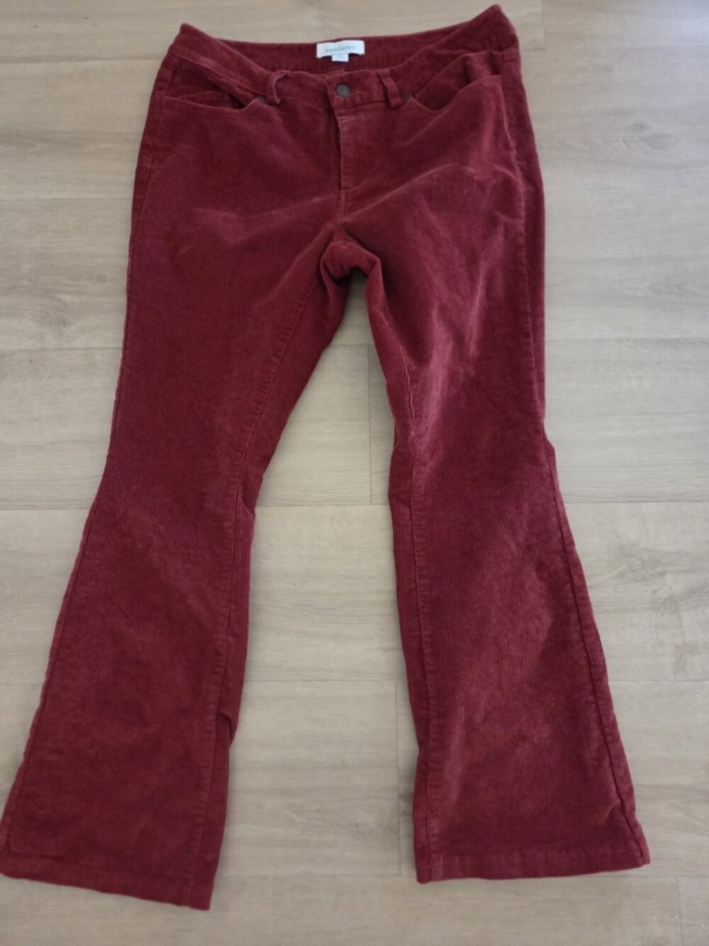 SUNDANCE Cinnamon Red Stretch Cotton Flare Cords Corduroy Pants 29. EUC